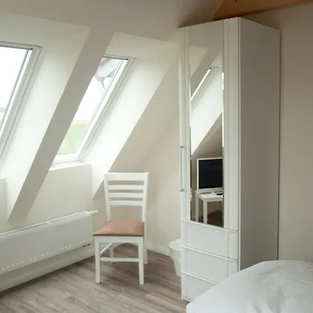 호텔 Ostseehotel Hunhoi 3*