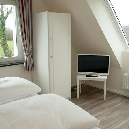 Ostseehotel Hunhoi 호텔 3*