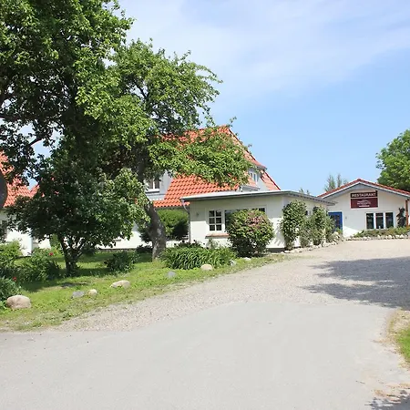 Ostseehotel Hunhoi 3*