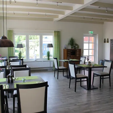 호텔 Ostseehotel Hunhoi 3*