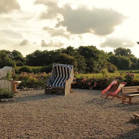 호텔 Ostseehotel Hunhoi 3*